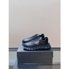 프라다 Prada 스니커즈