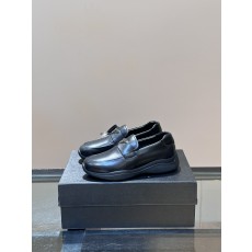 프라다 Prada 스니커즈