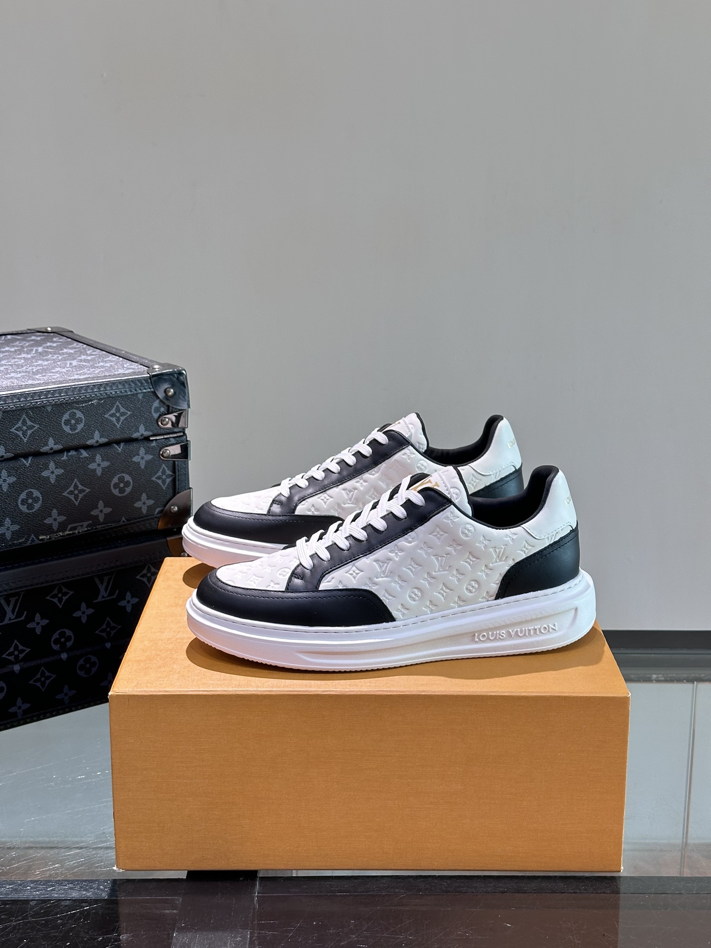 루이비통 Louis Vuitton 스니커즈