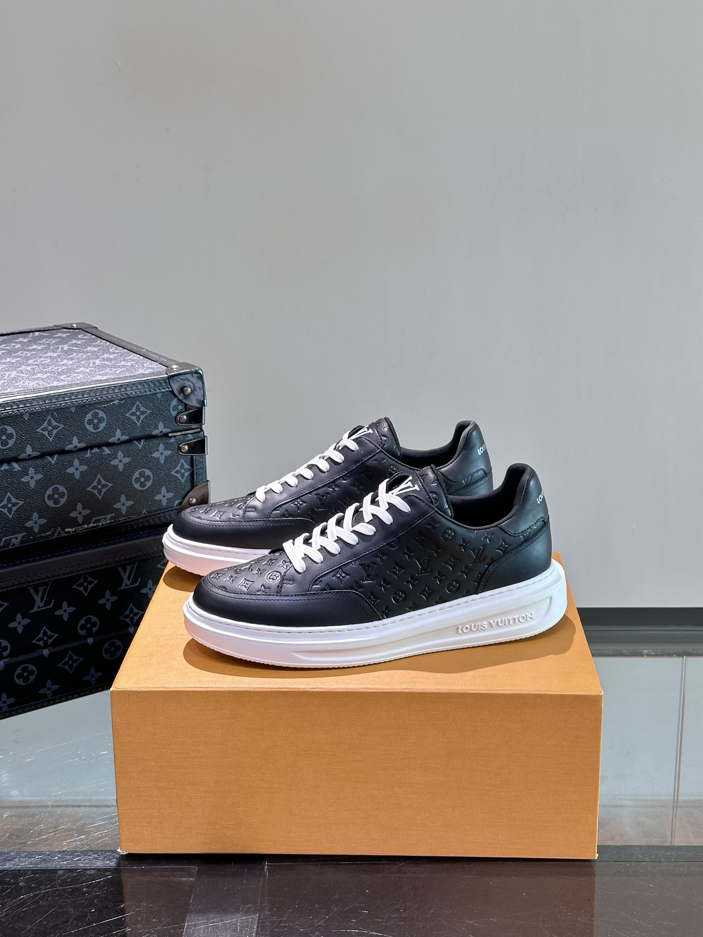 루이비통 Louis Vuitton 스니커즈