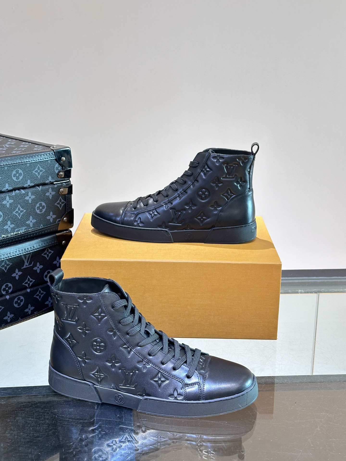 루이비통 Louis Vuitton 스니커즈