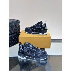 루이비통 Louis Vuitton 스니커즈