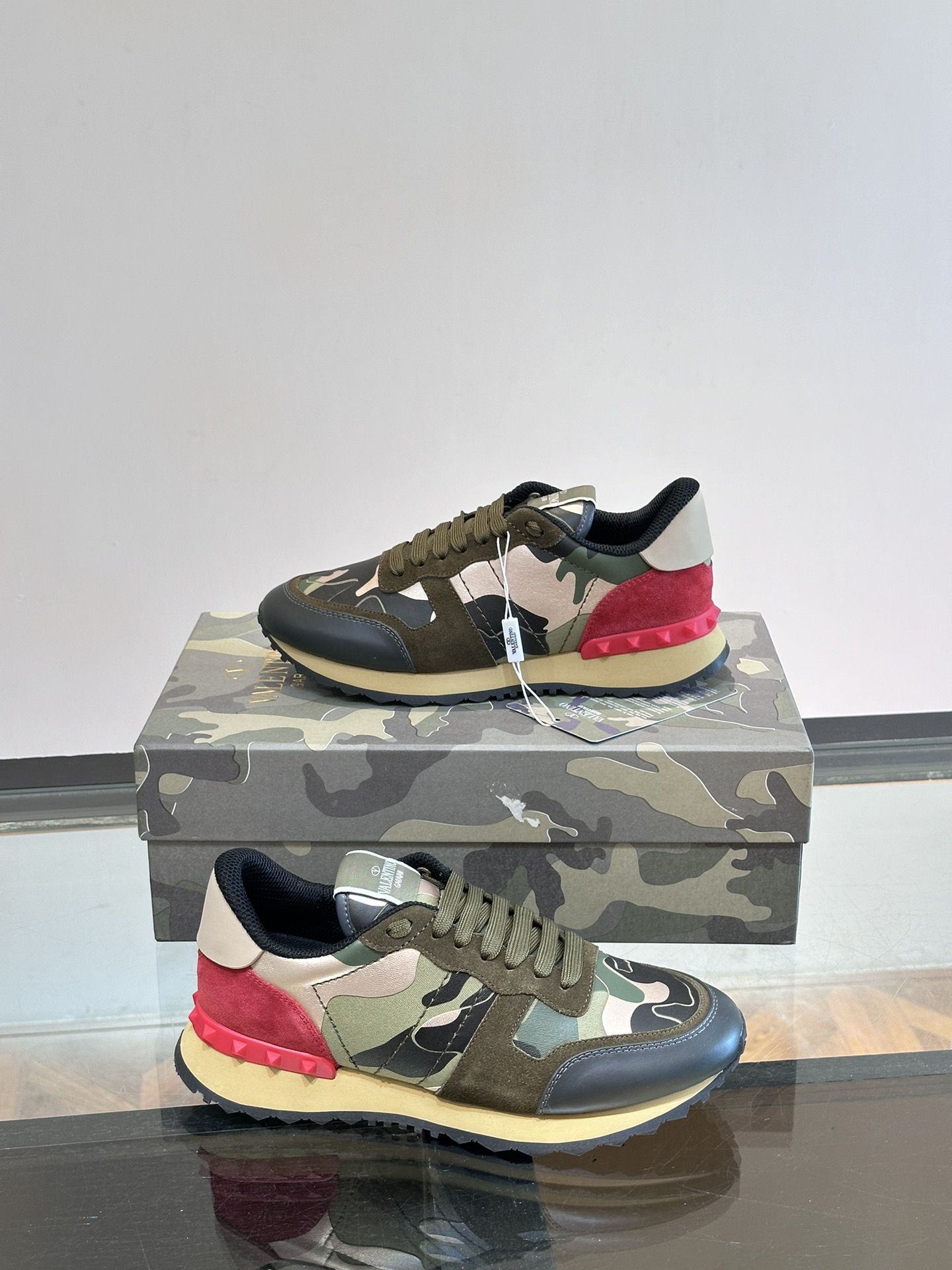 발렌티노 Valentino 스니커즈