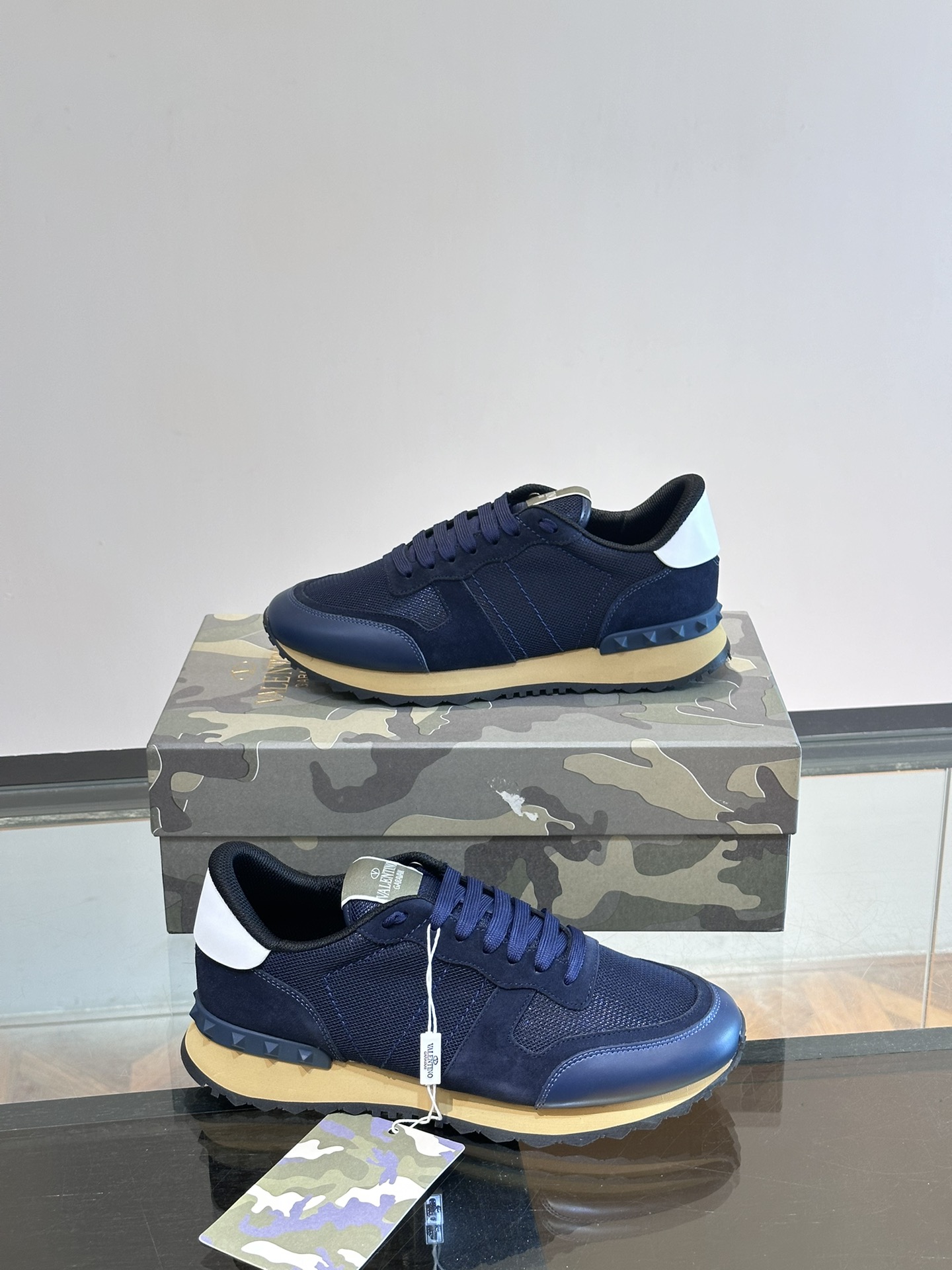 발렌티노 Valentino 스니커즈