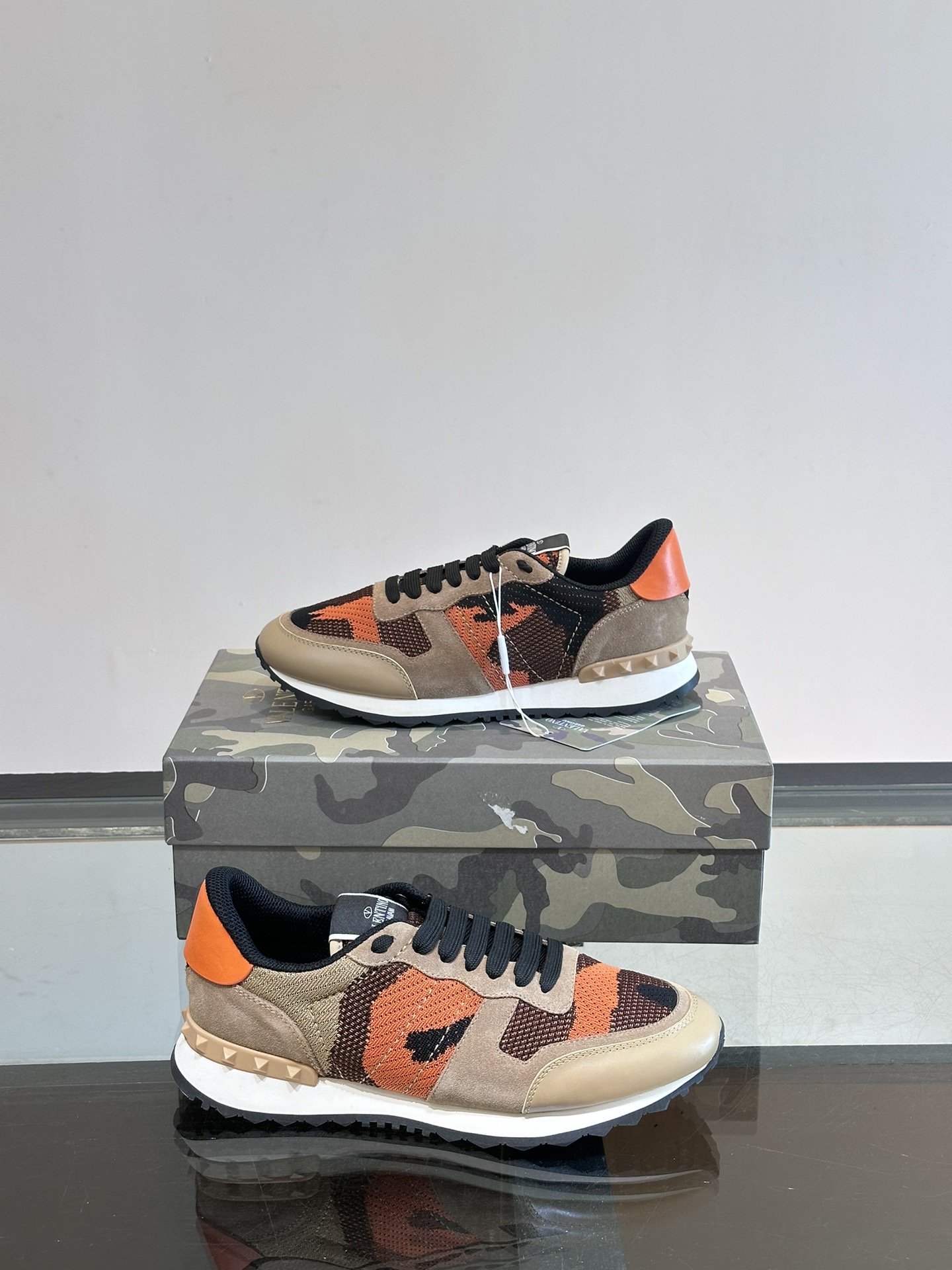 발렌티노 Valentino 스니커즈