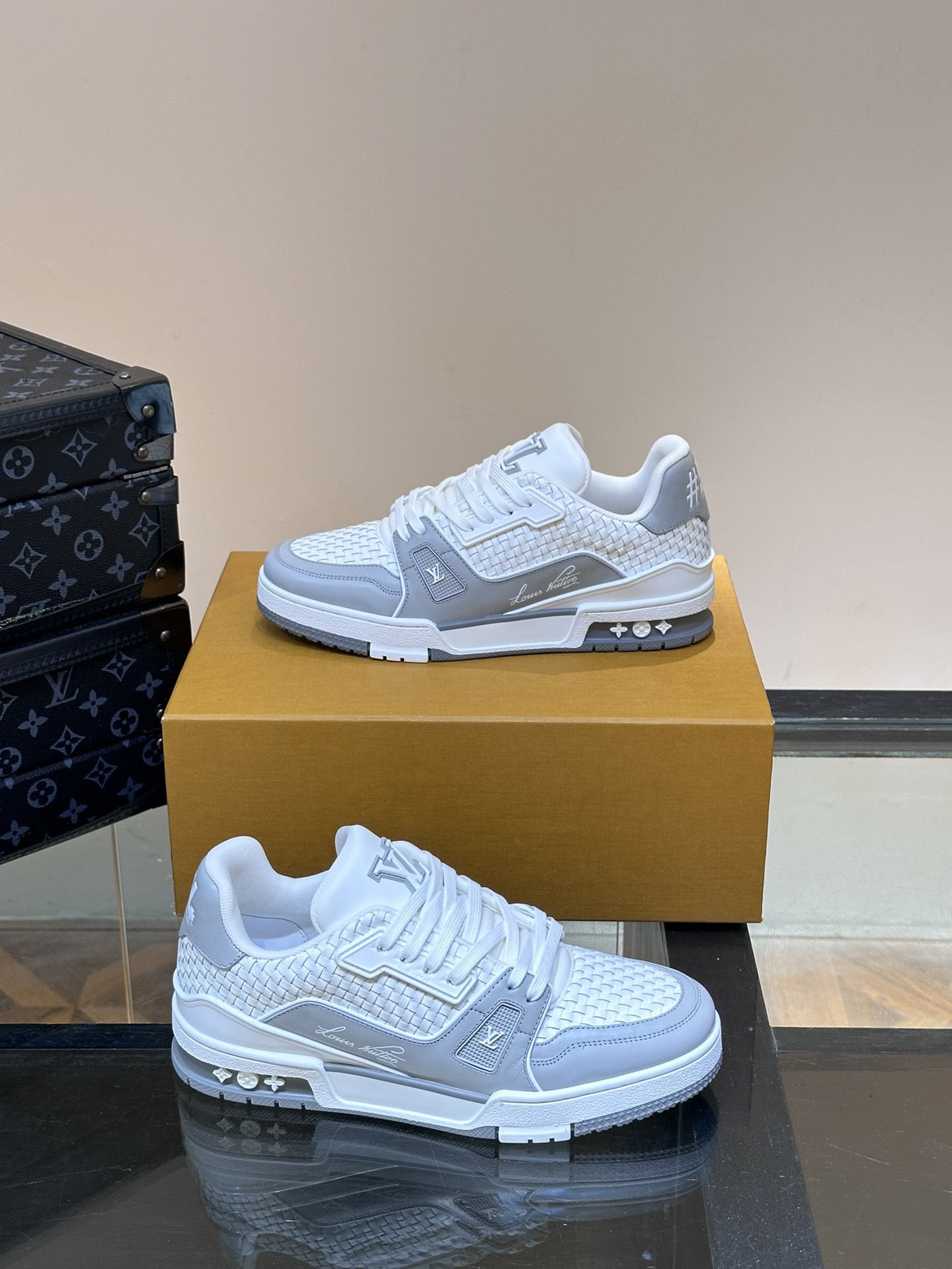 루이비통 LV TRAINER 스니커즈