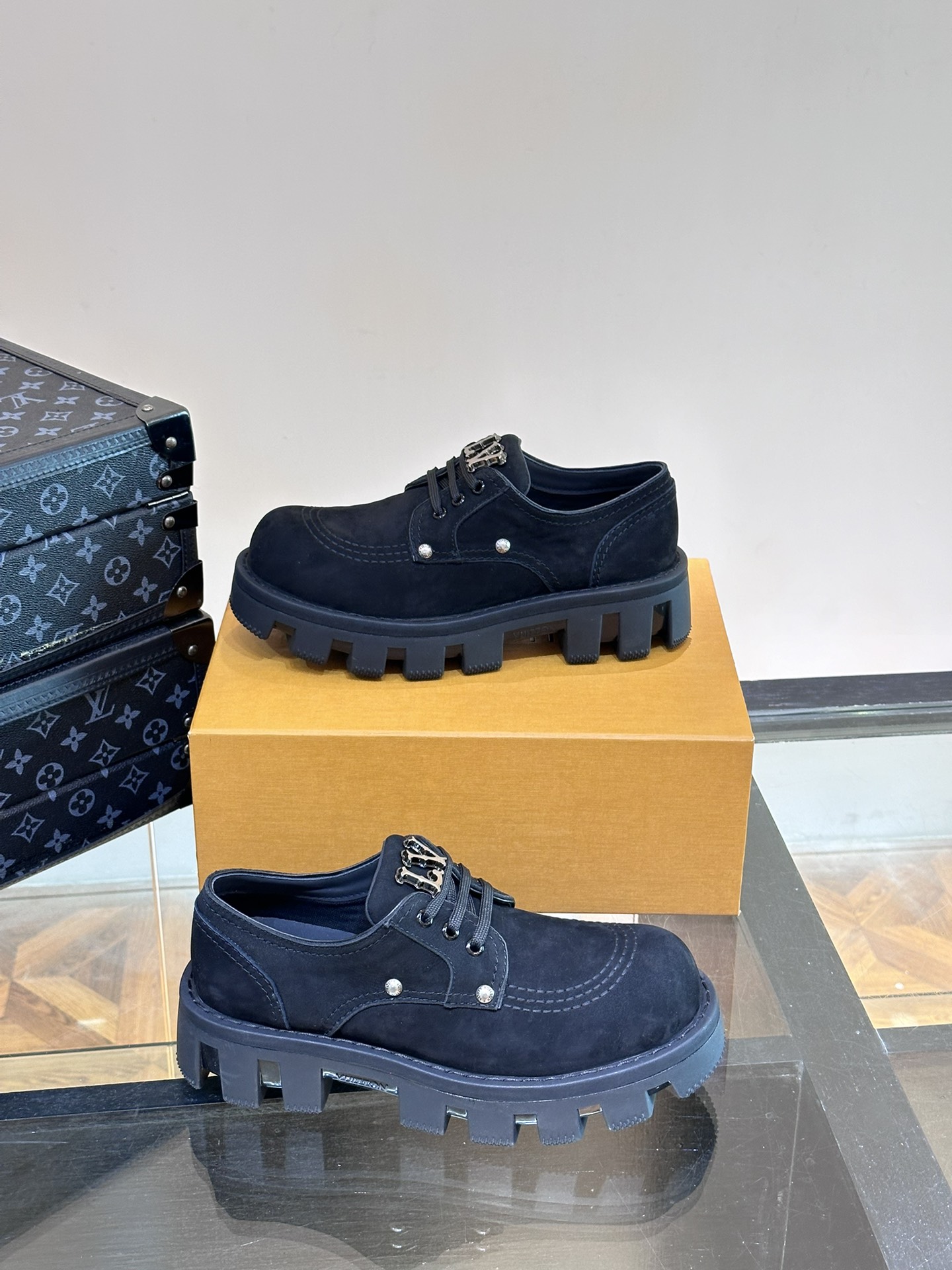 루이비통 LV Checker 더비 슈즈