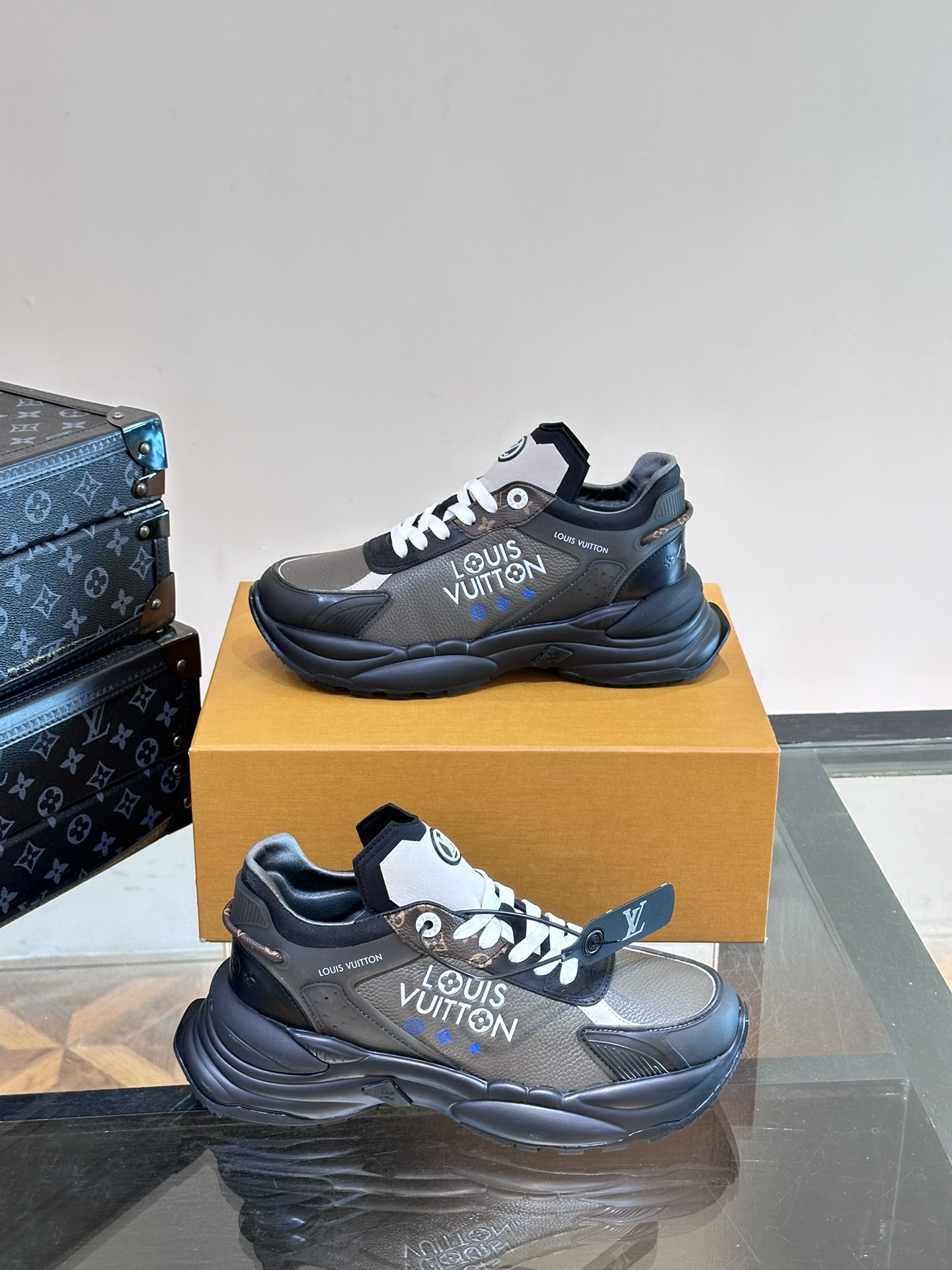 루이비통 Louis Vuitton 스니커즈