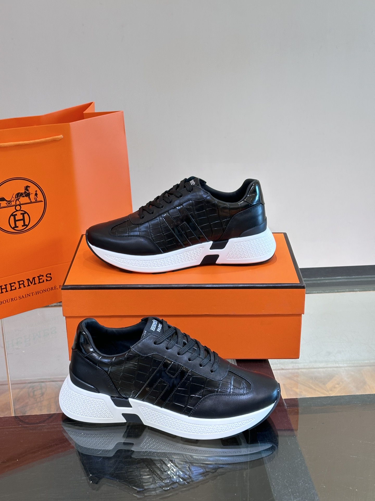 에르메스 Hermes 스니커즈