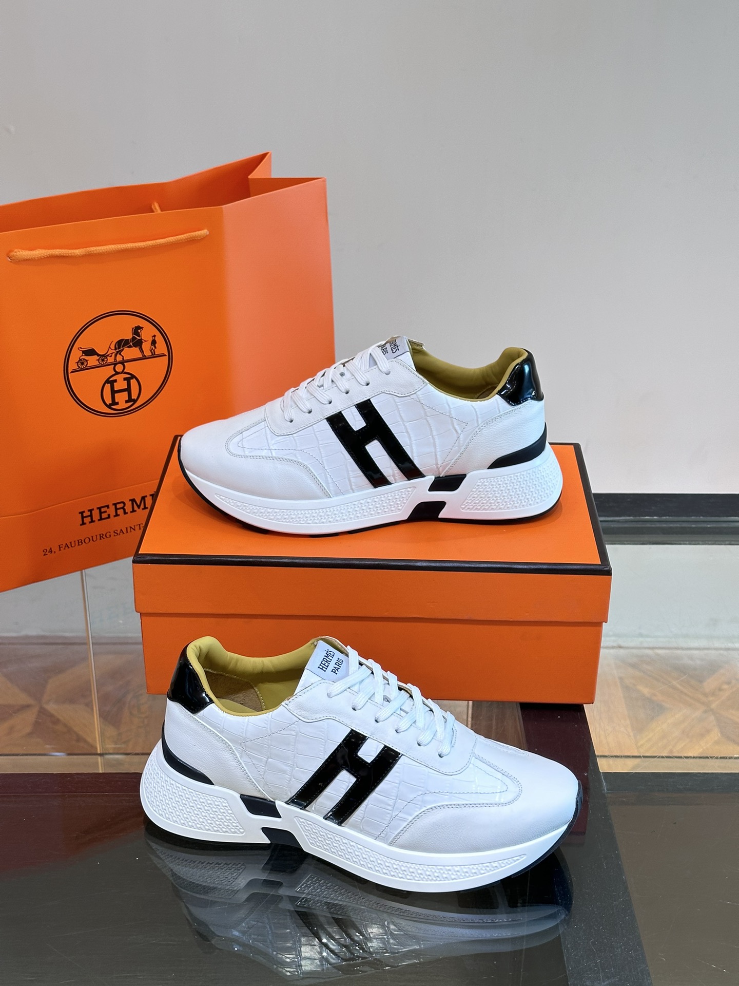 에르메스 Hermes 스니커즈