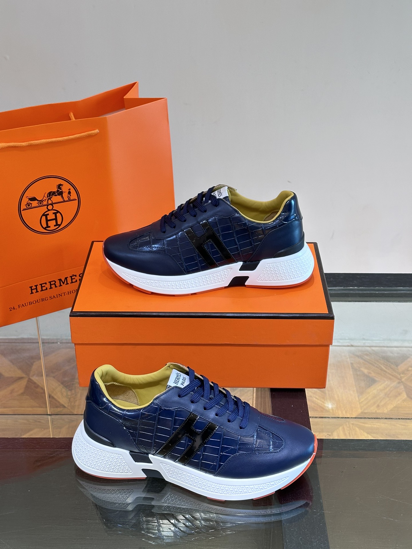 에르메스 Hermes 스니커즈