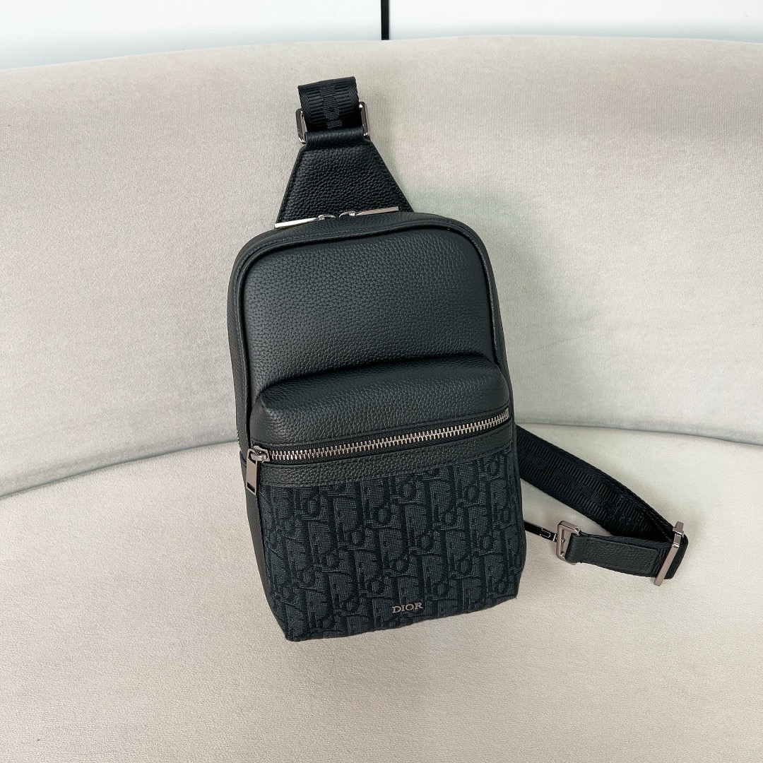 디올 Dior Ride2.0 Sling Bag  벨트 백 26CM