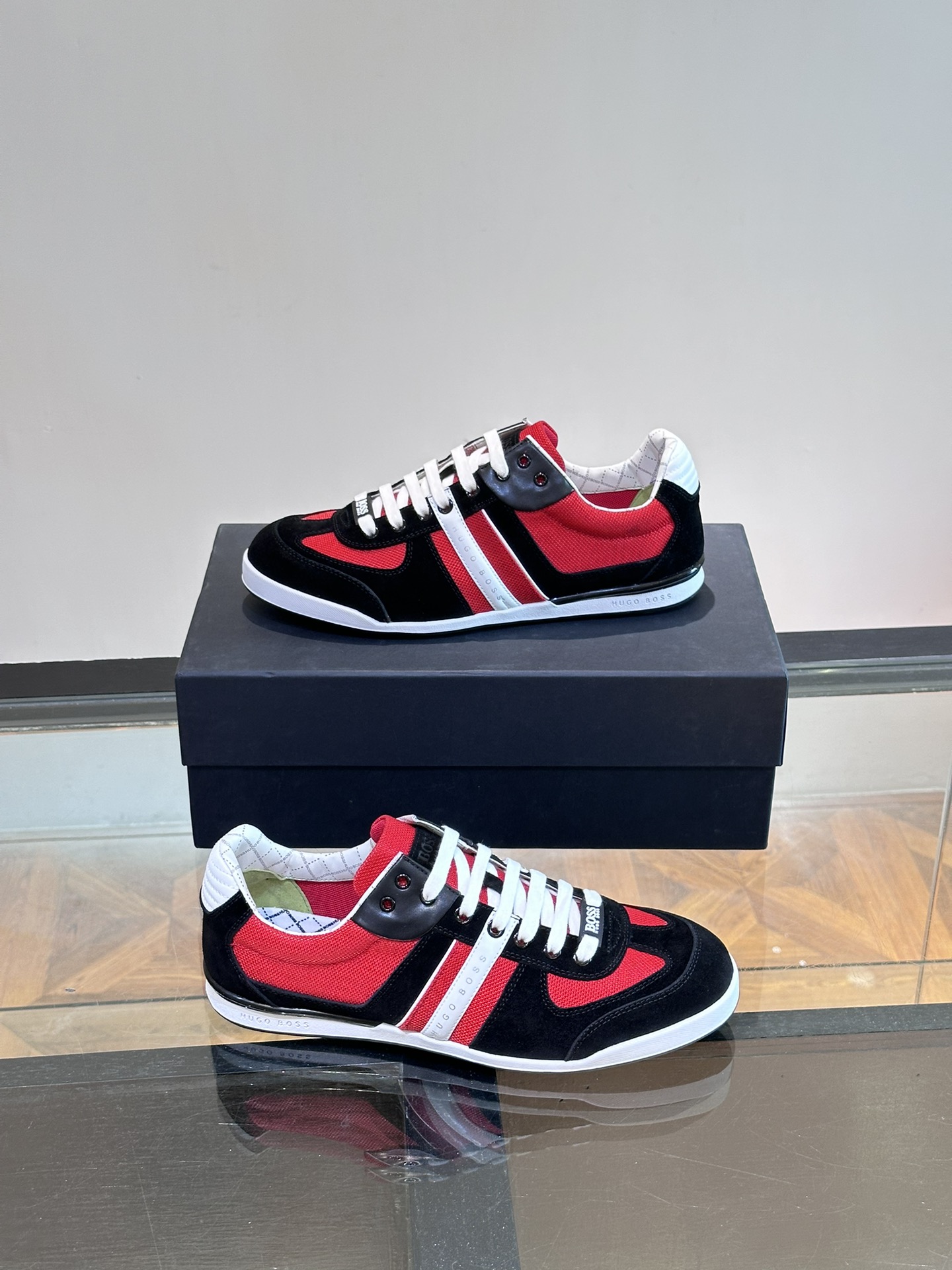 보스 BOSS 스니커즈