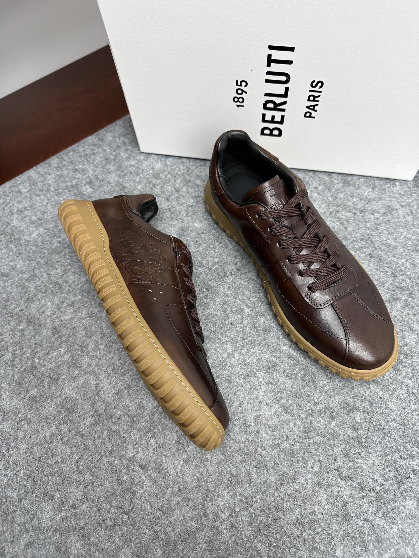 벨루티 Berluti 스니커즈