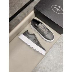프라다 Prada 스니커즈