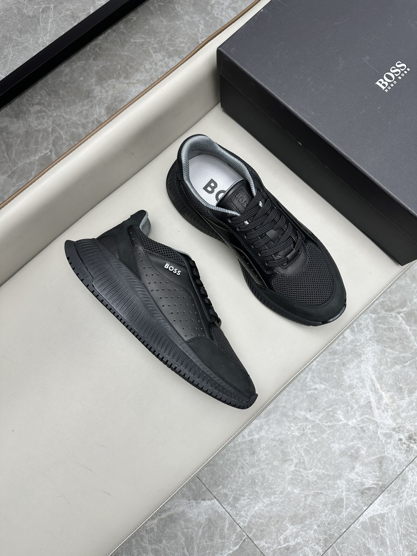 보스BOSS 스니커즈