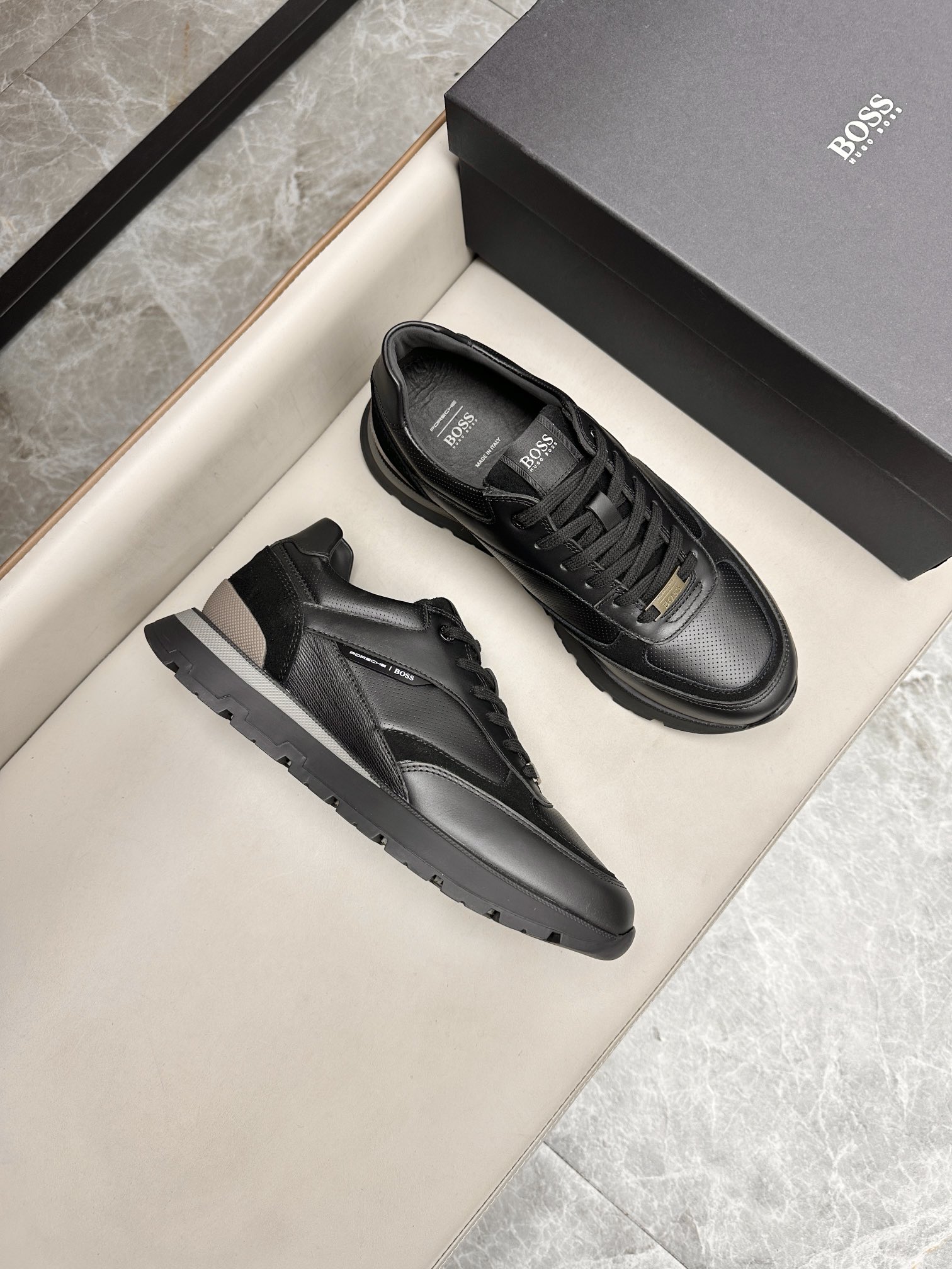 보스BOSS 스니커즈