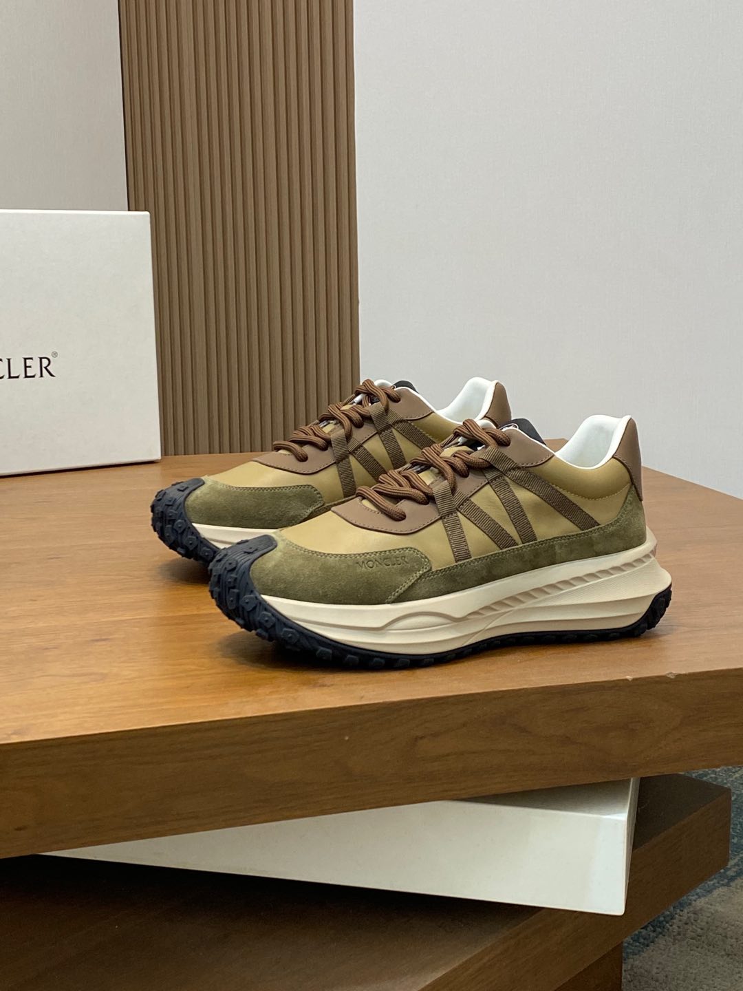 몽클레어 Moncler 스니커즈