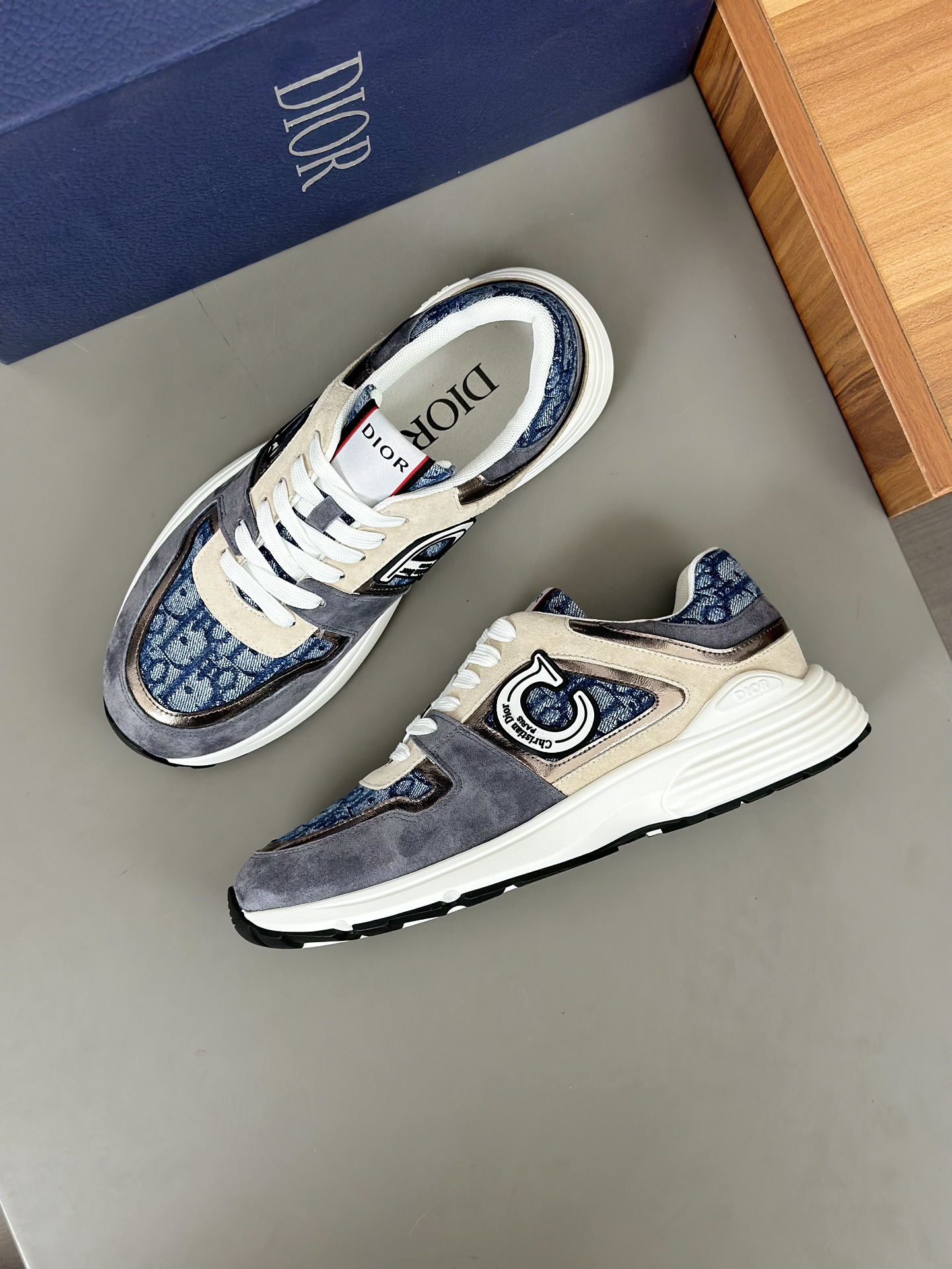 디올 Dior 스니커즈