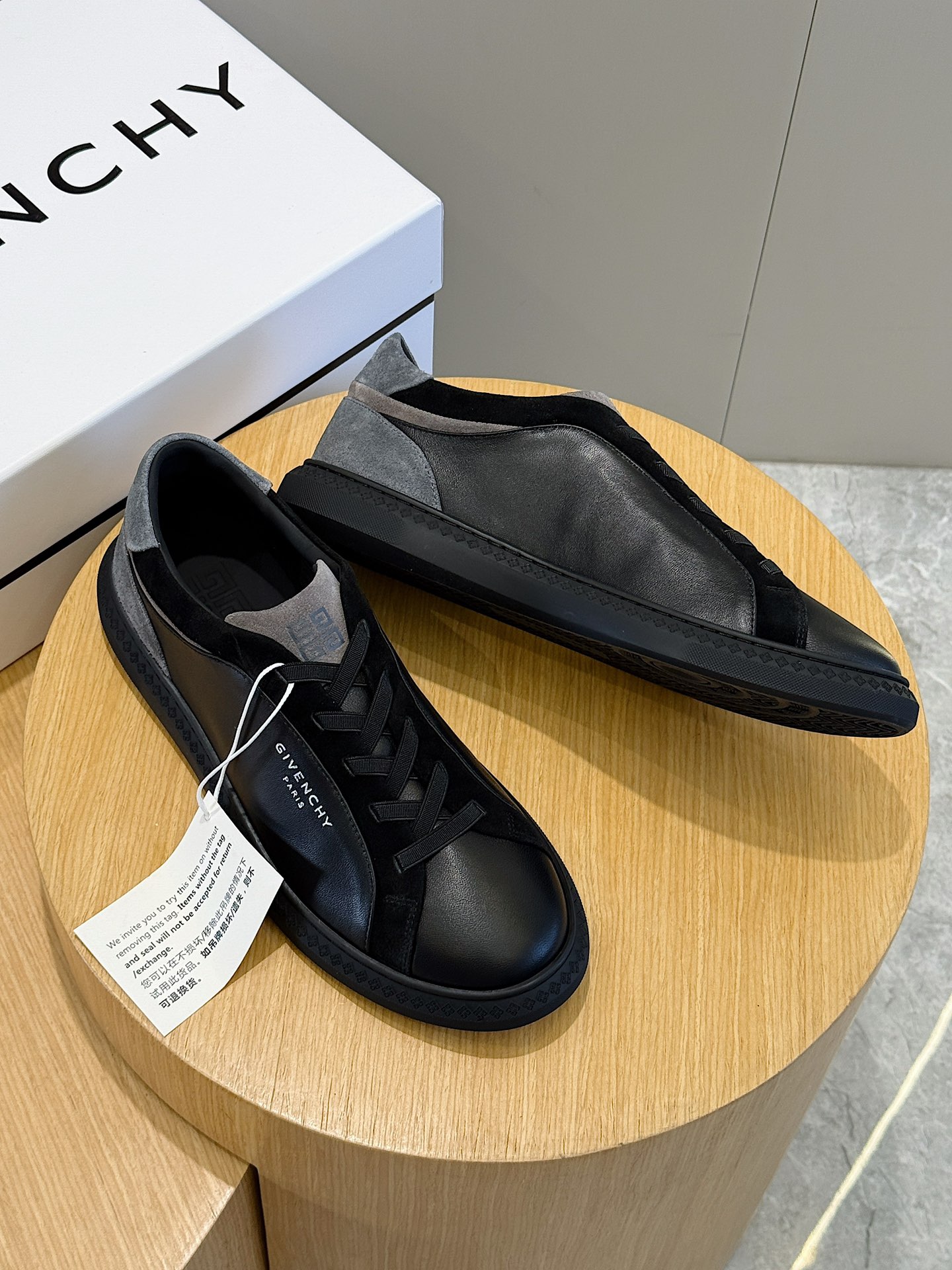 지방시 Givenchy SPECTRE 스니커즈