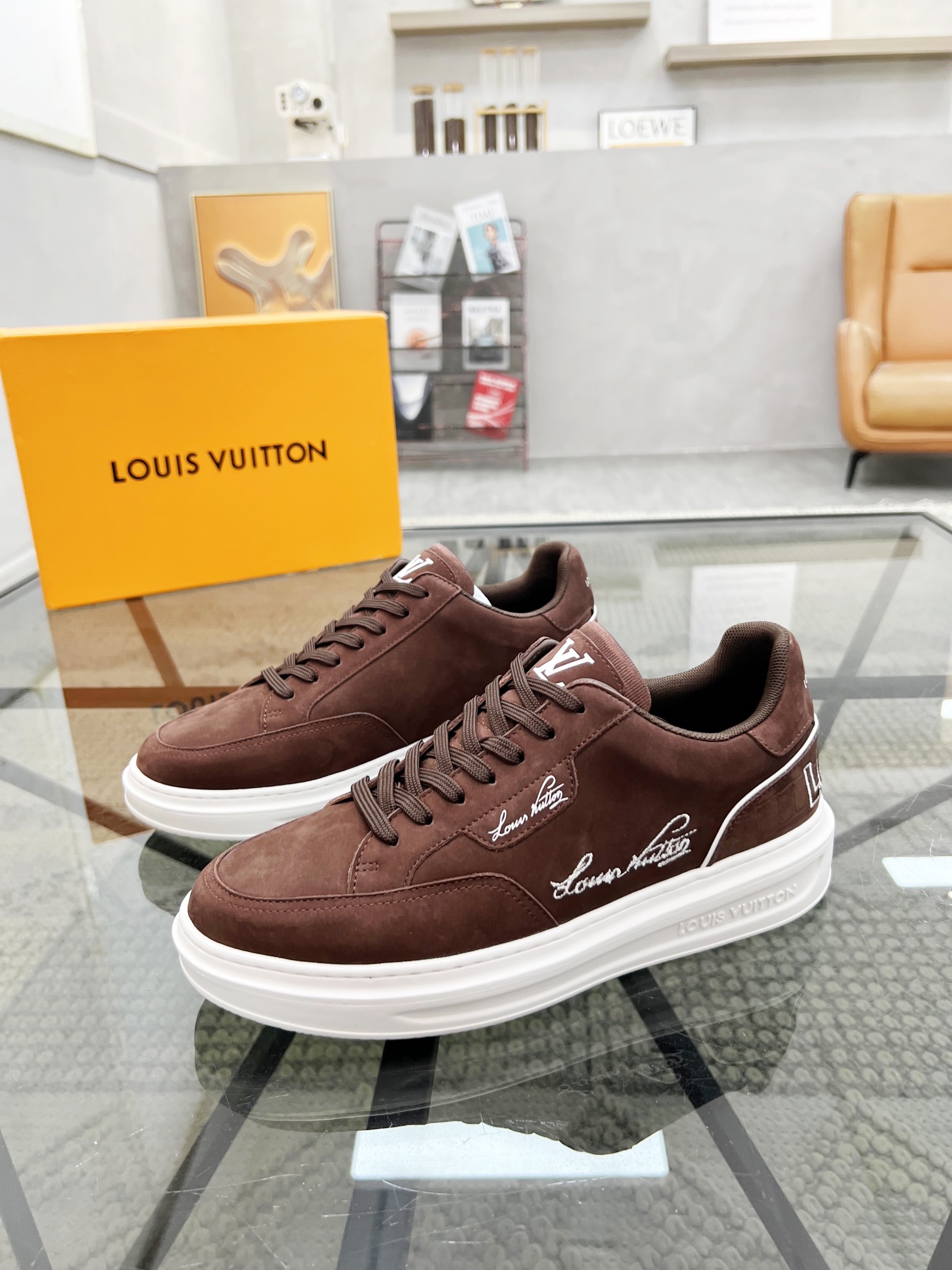 루이비통 Louis Vuitton 스니커즈