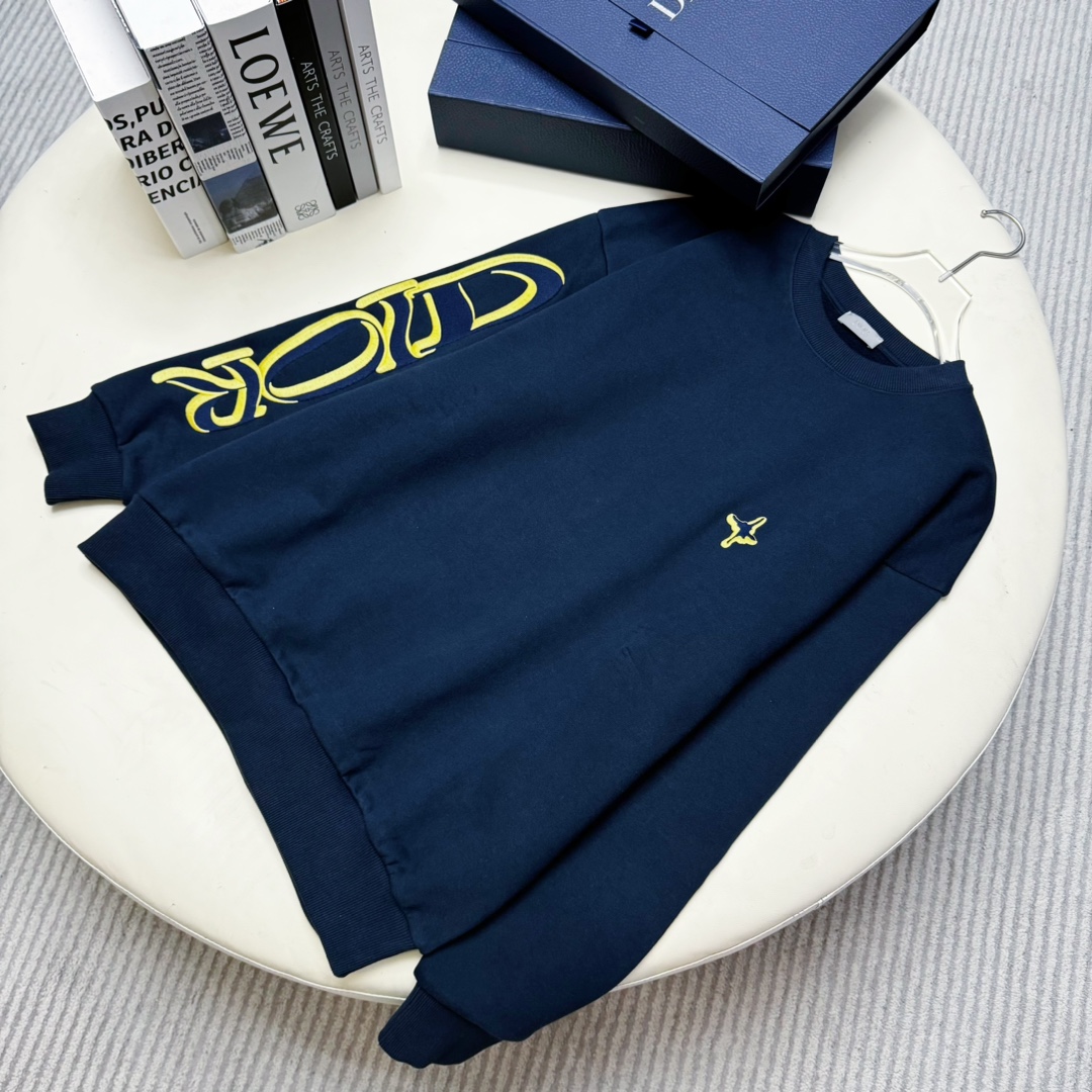 디올 Dior 맨투맨