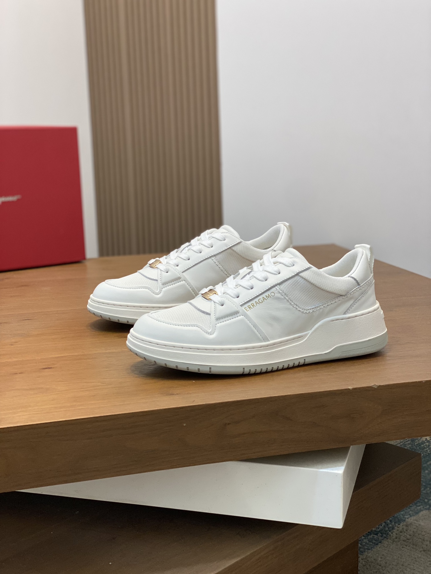 살바토레 페라가모 Salvatore Ferragamo 스니커즈