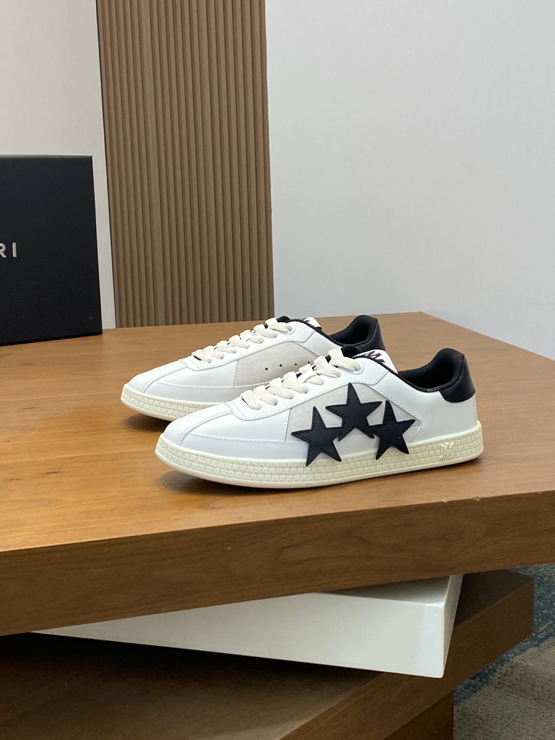 아미리 AMIRI 스니커즈