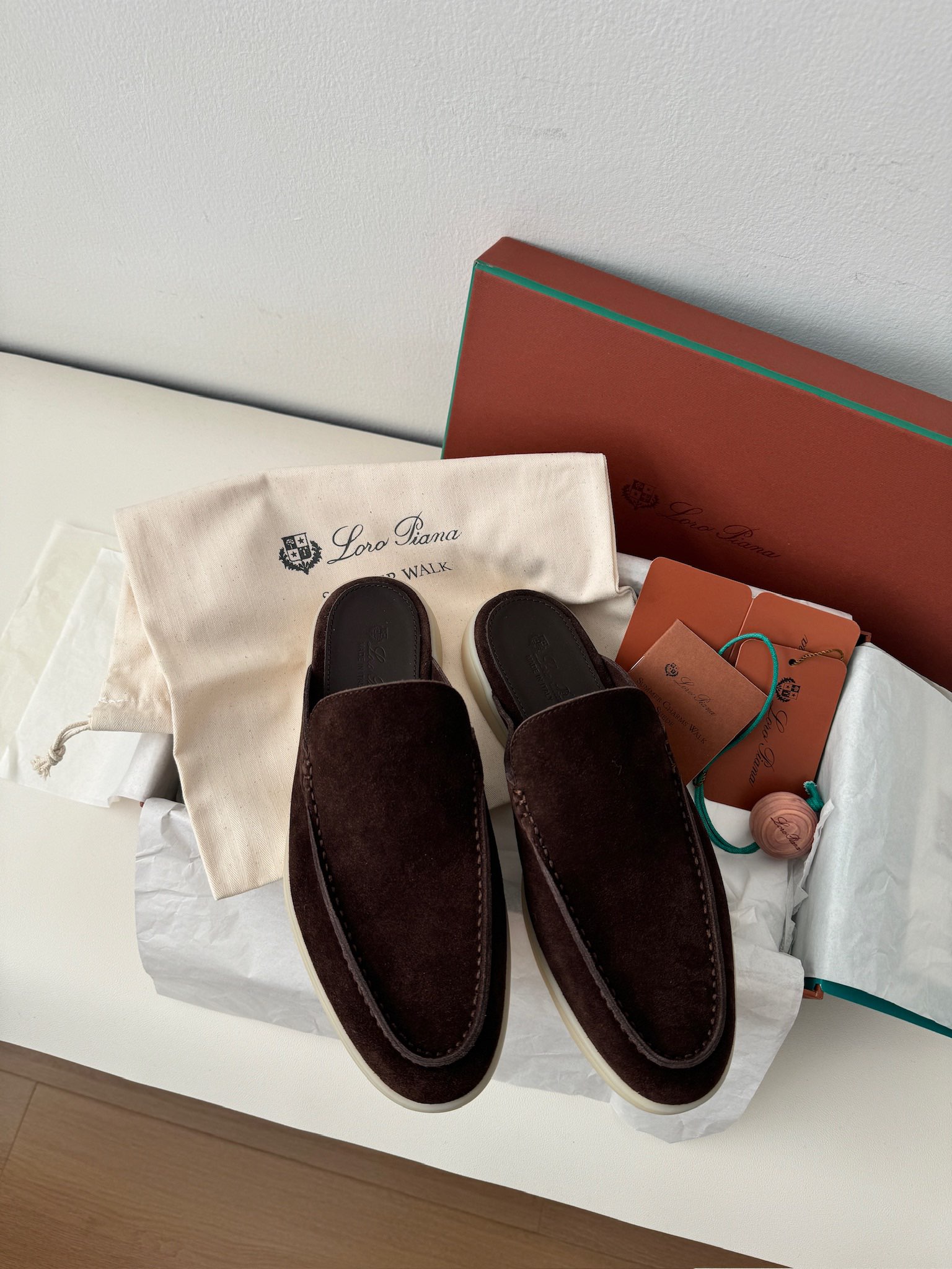로로 피아나 Loro Piana Babouche Walk Loafers Suede FAM3488