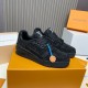 루이비통 LV TRAINER 스니커즈