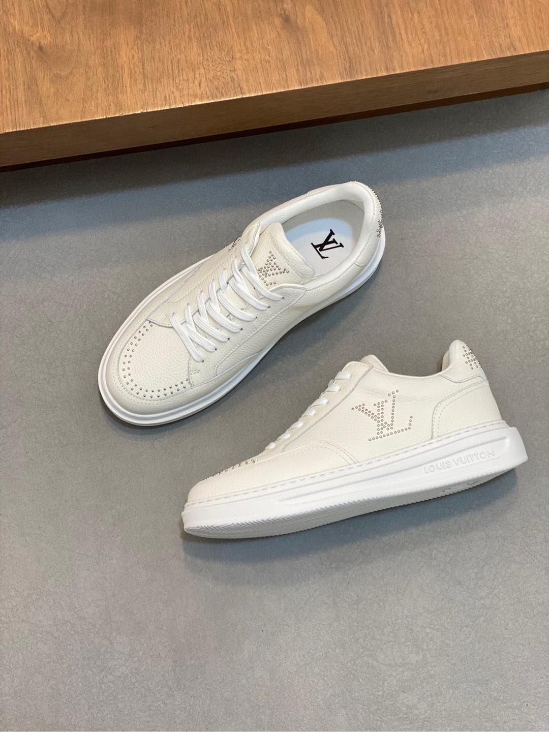 루이비통 Louis Vuitton 스니커즈
