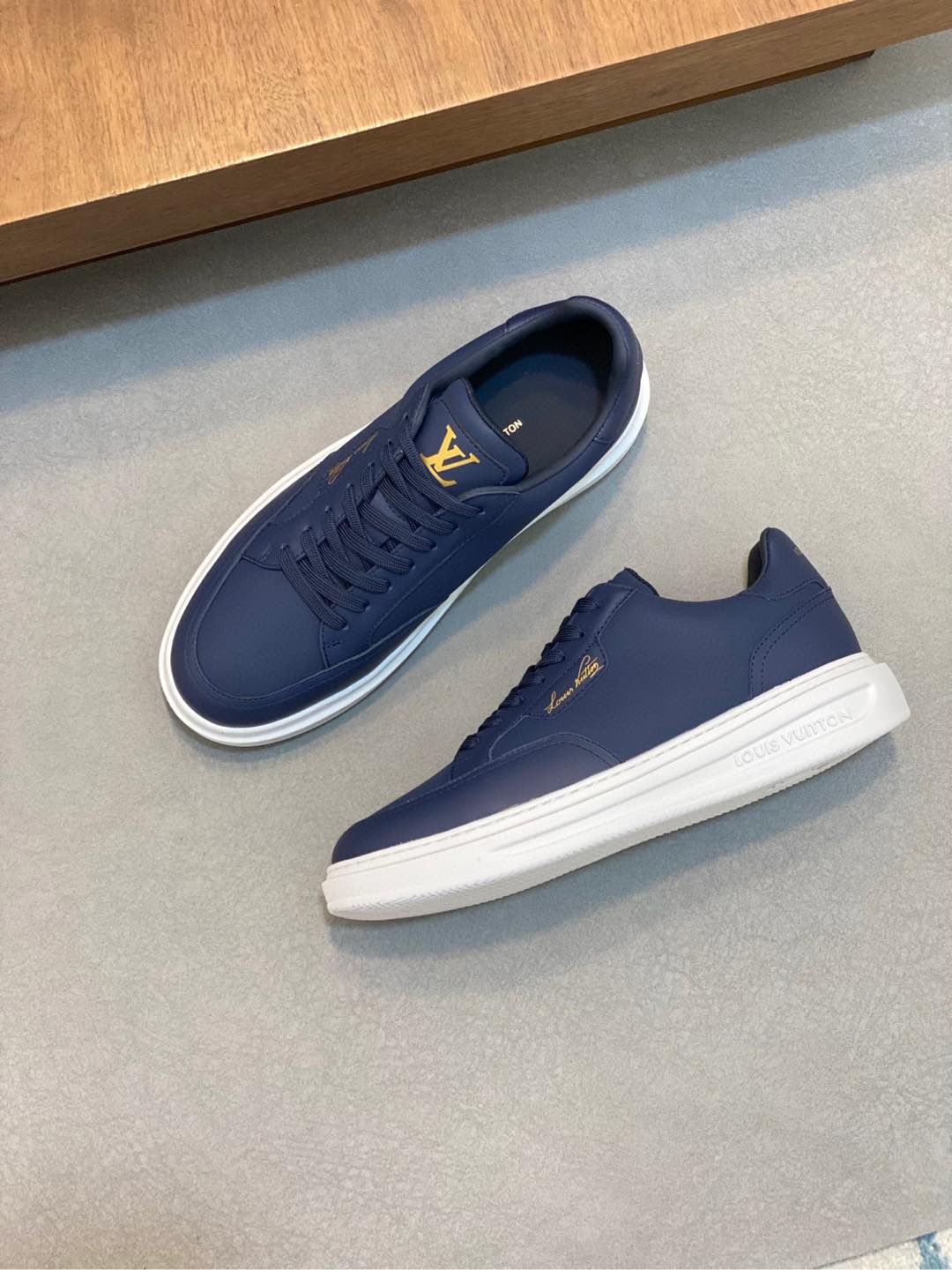 루이비통 Louis Vuitton 스니커즈