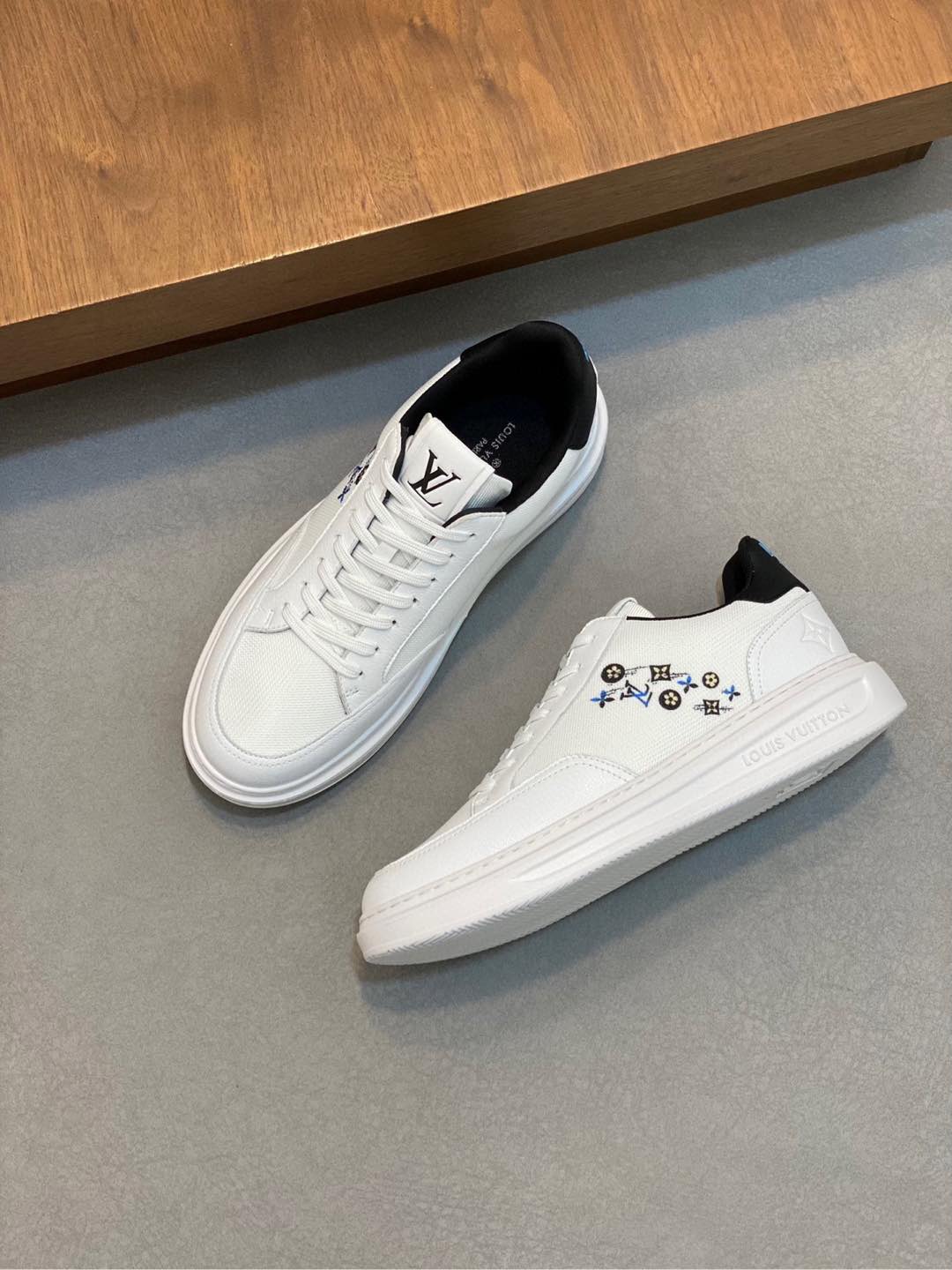 루이비통 Louis Vuitton 스니커즈