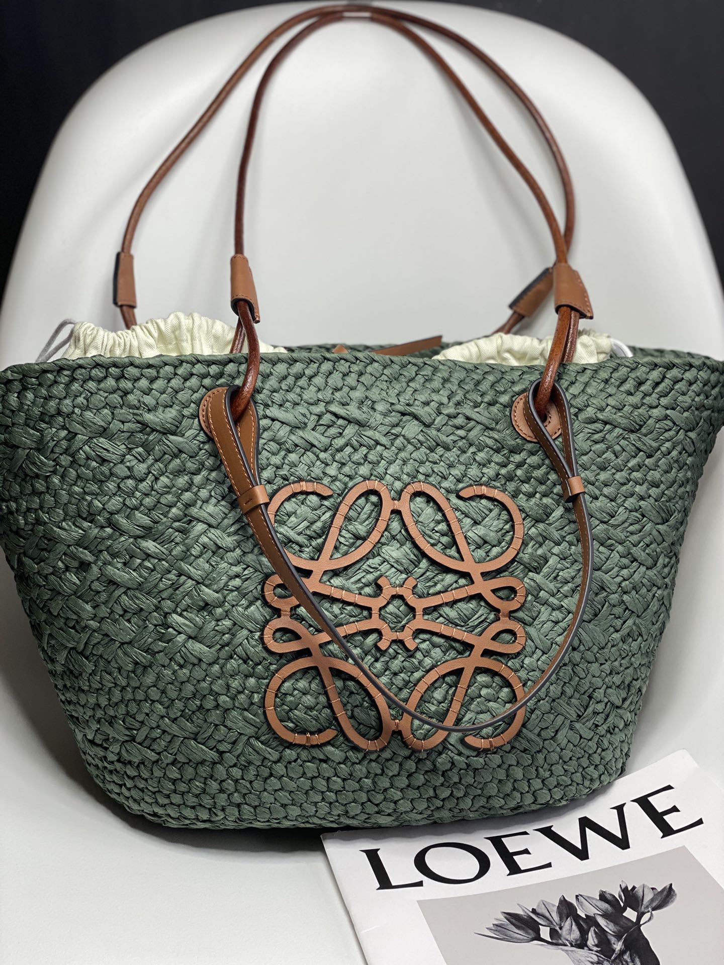 로에베 Loewe 008 Anagram Basket 토트 백 46cm
