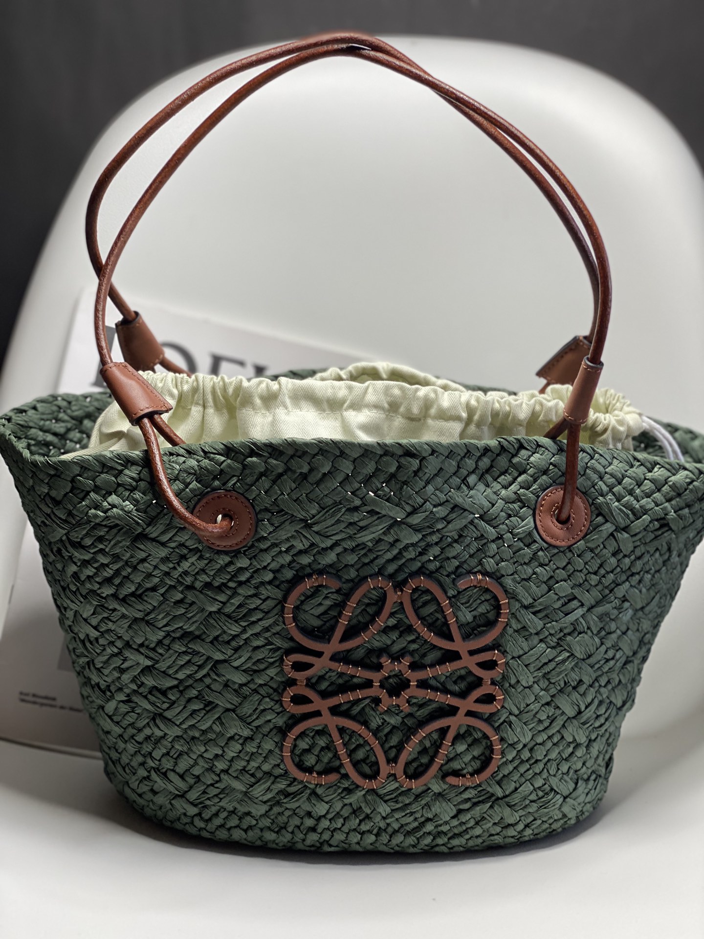 로에베 Loewe 009 Anagram Basket 토트 백 40cm