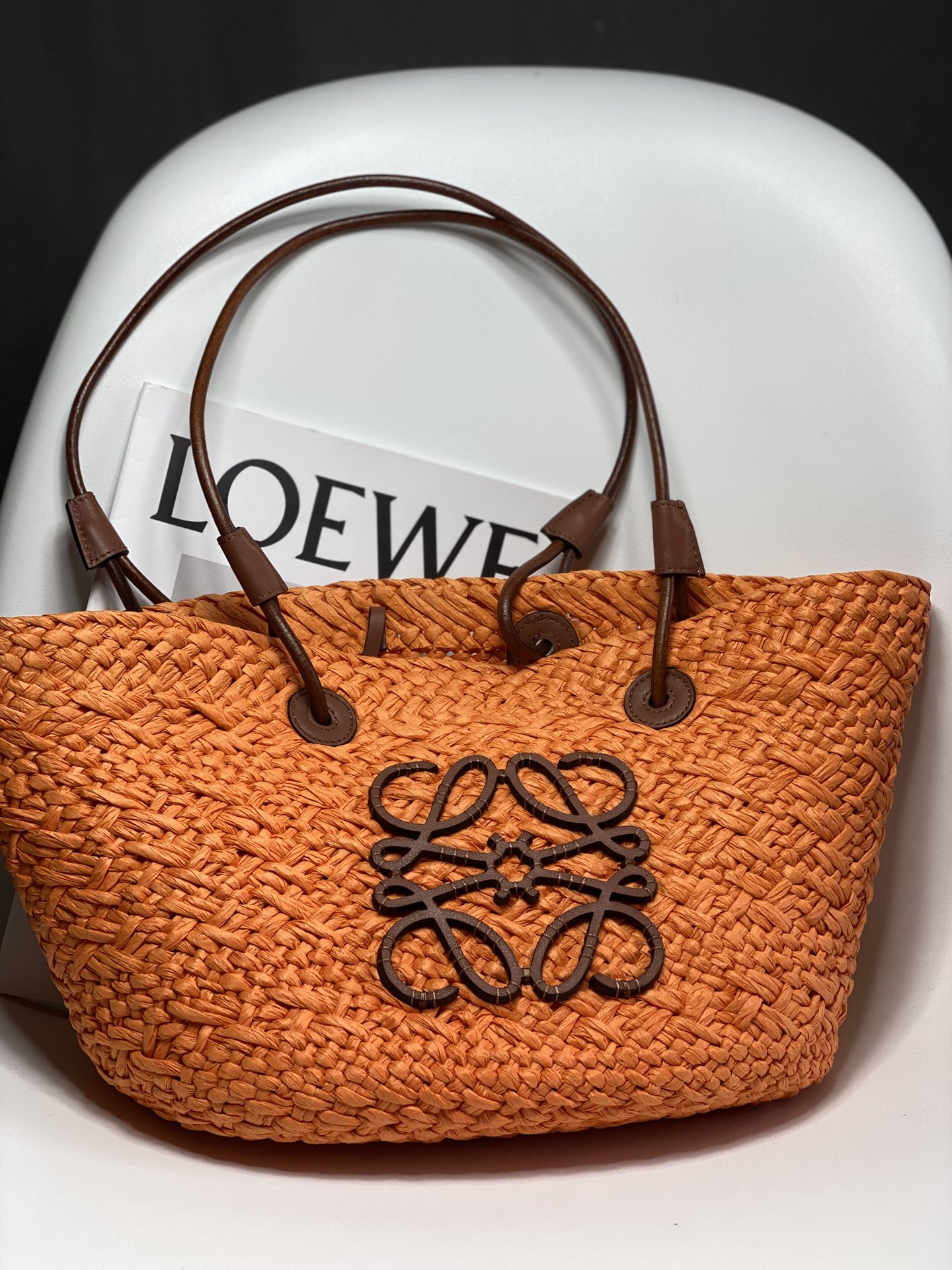 로에베 Loewe 009 Anagram Basket 토트 백 40cm