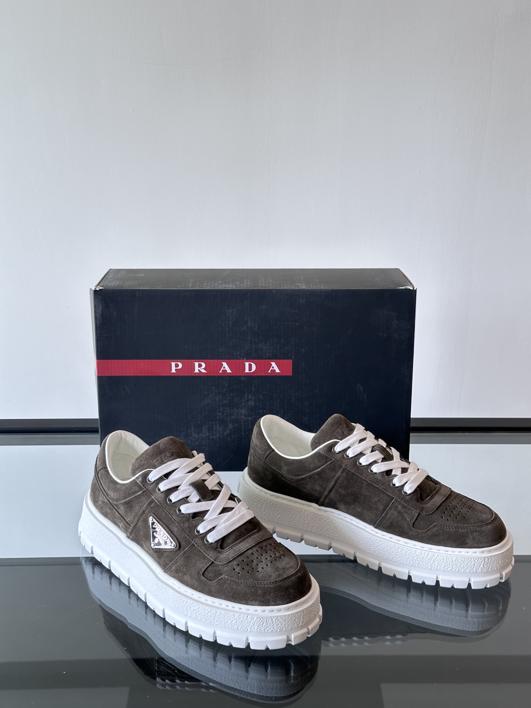 프라다 Prada 스니커즈