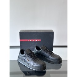 프라다 Prada 스니커즈
