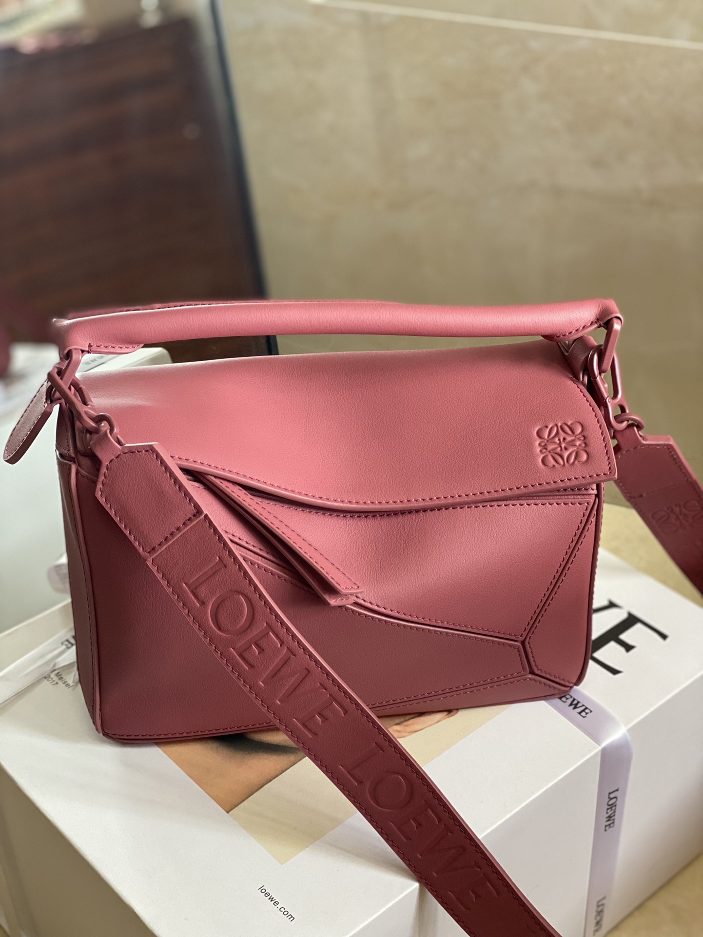 로에베 Loewe 8001 Puzzle Bag 24cm