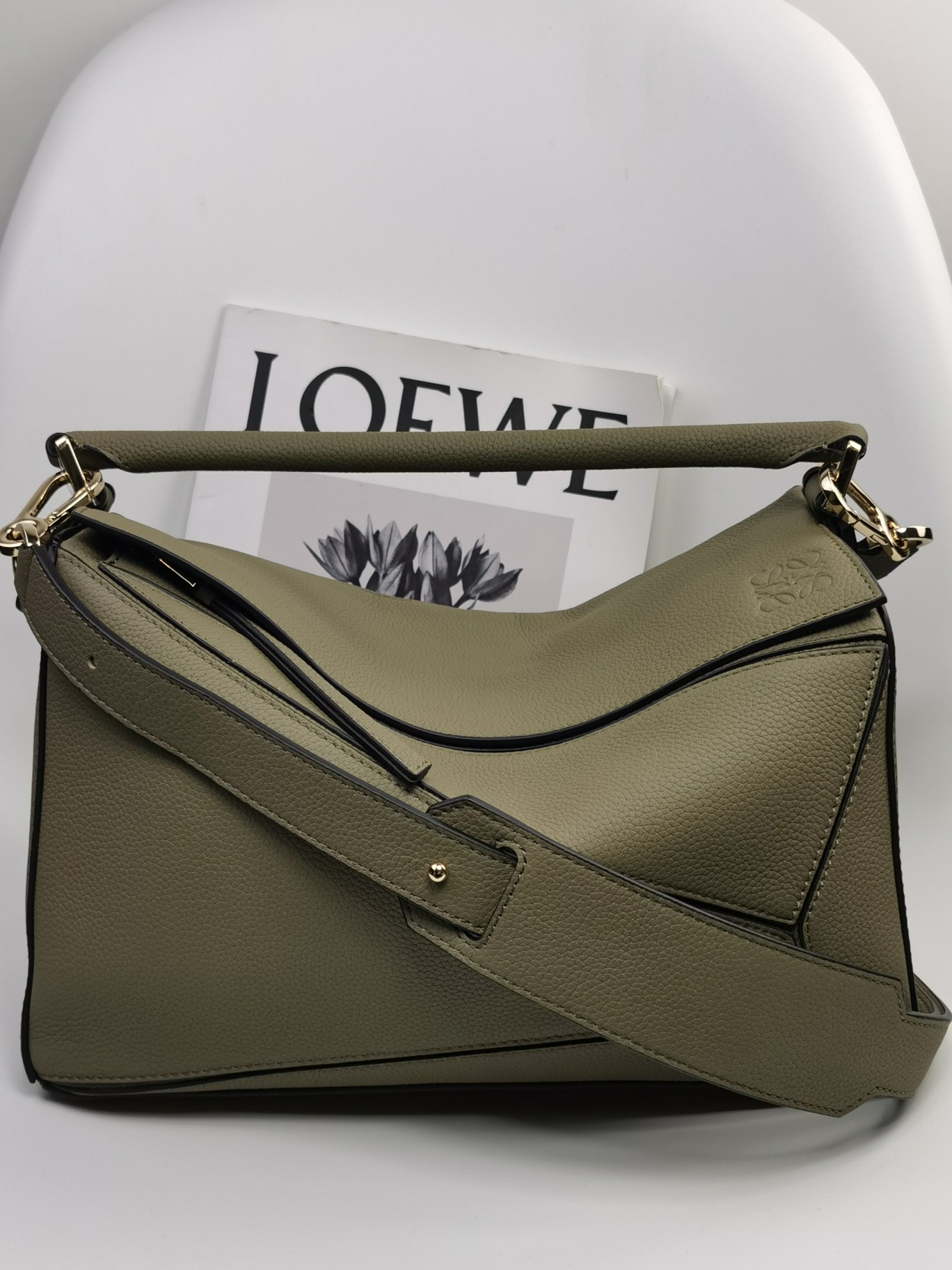 로에베 Loewe 3002 Puzzle Bag 29cm