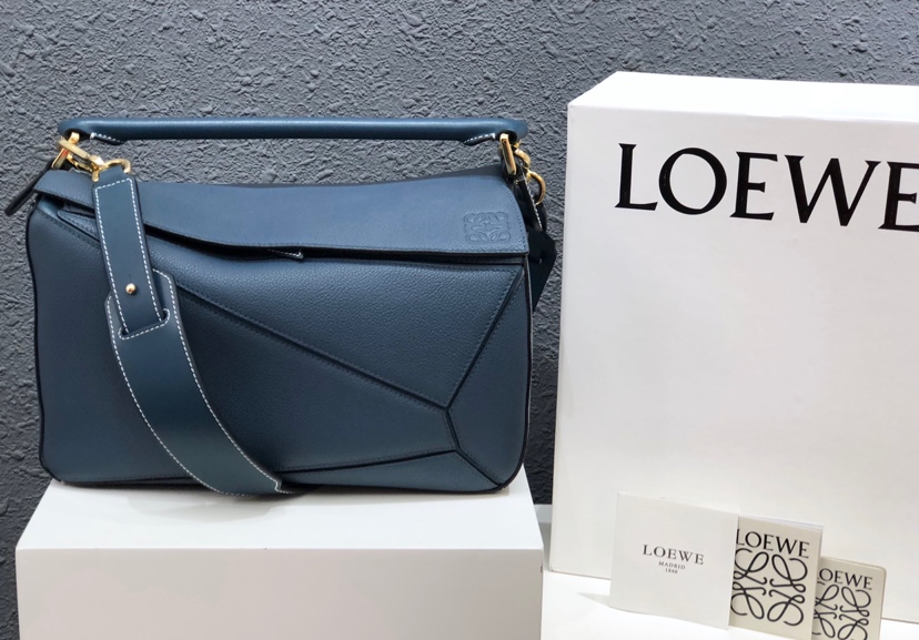 로에베 Loewe 3002 Puzzle Bag 29cm