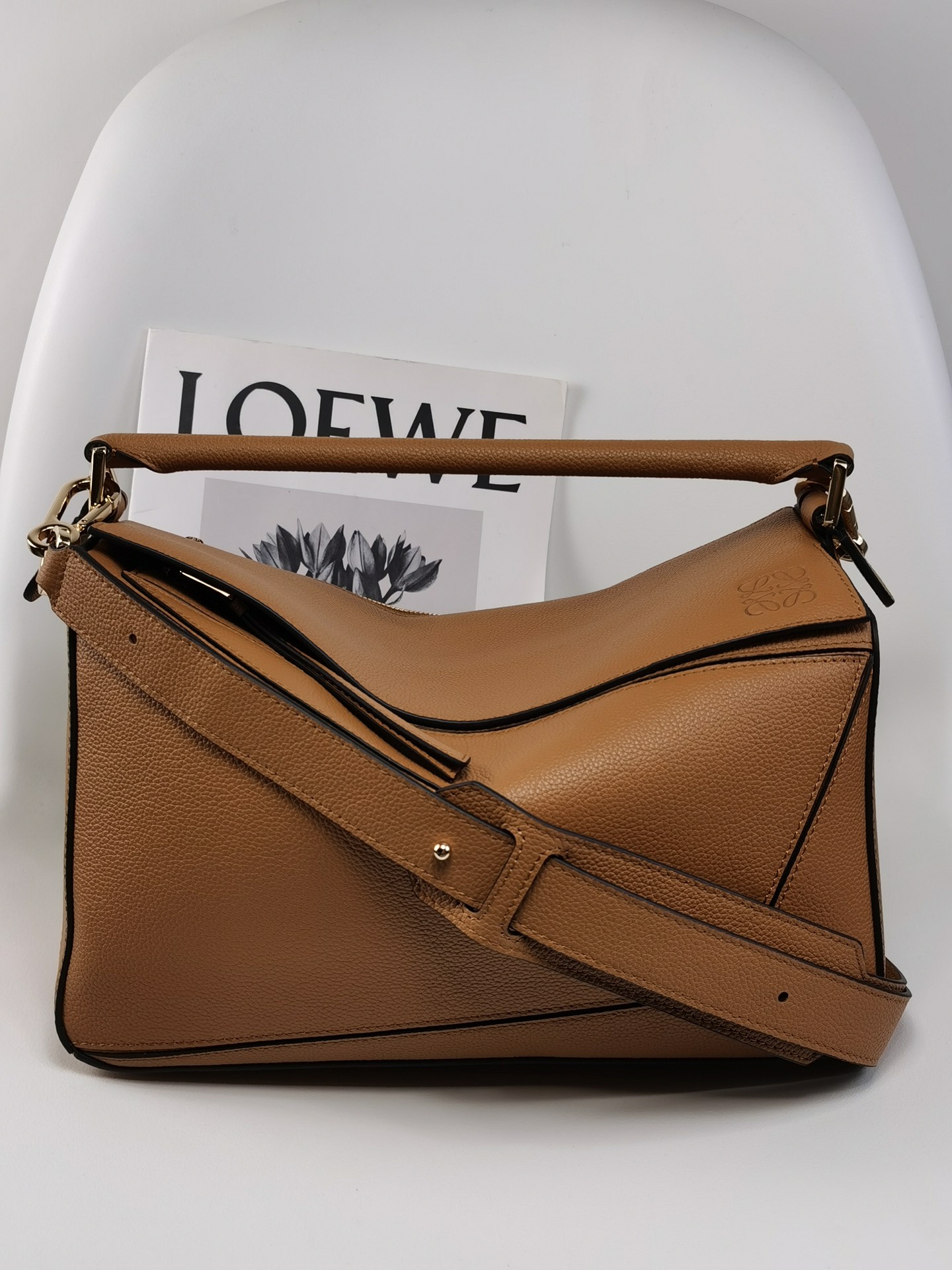 로에베 Loewe 3002 Puzzle Bag 29cm