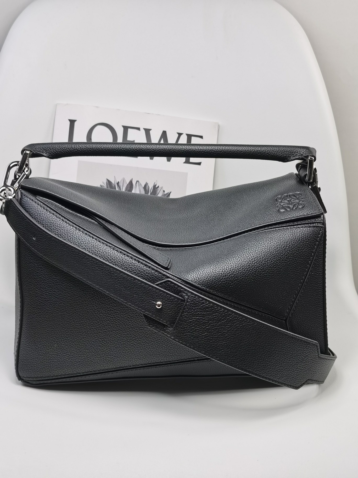 로에베 Loewe 3002 Puzzle Bag 29cm