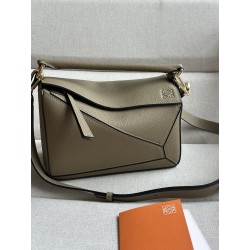 로에베 Loewe 3001 Puzzle Bag 24cm