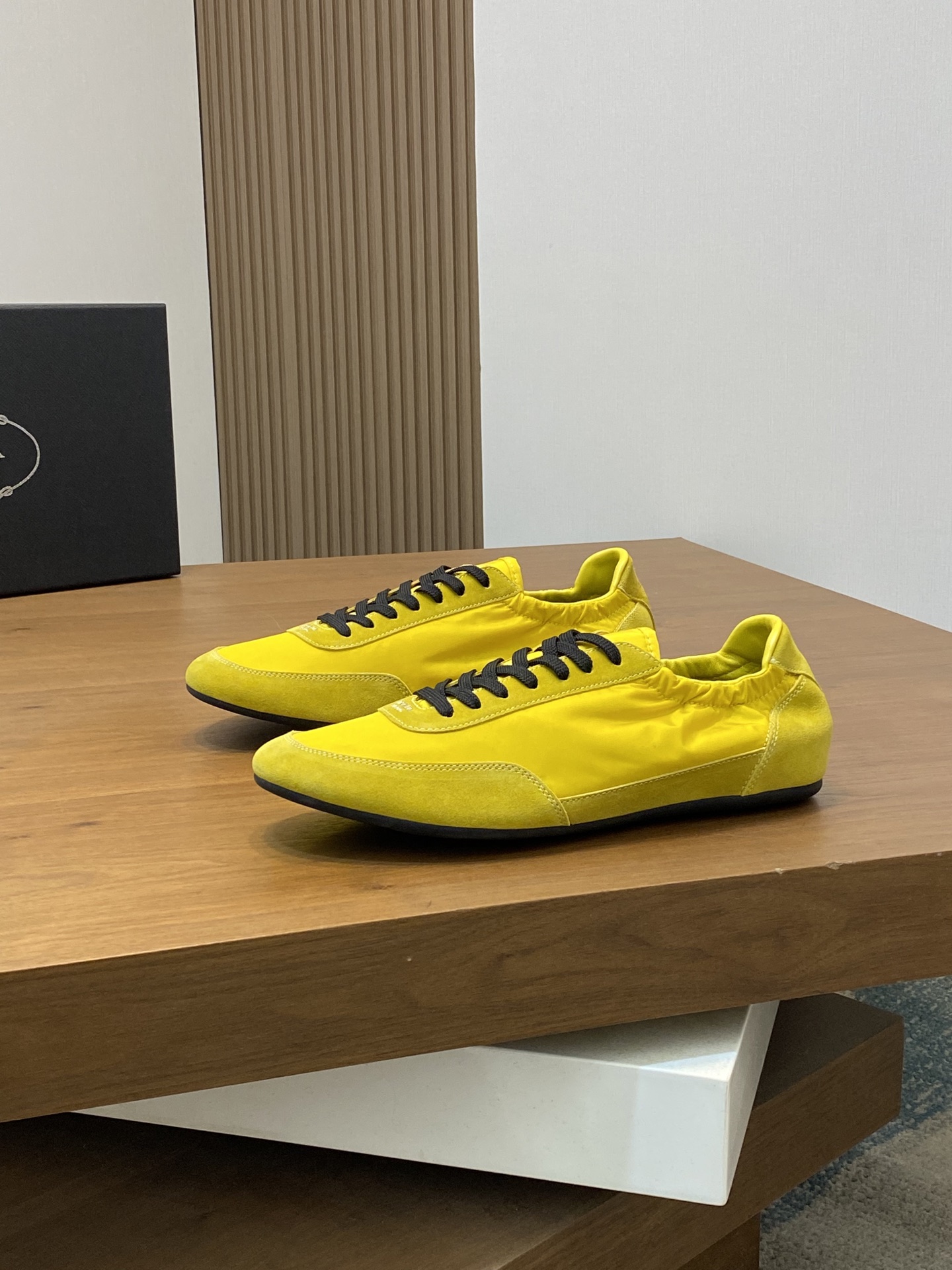 프라다 Prada 스니커즈