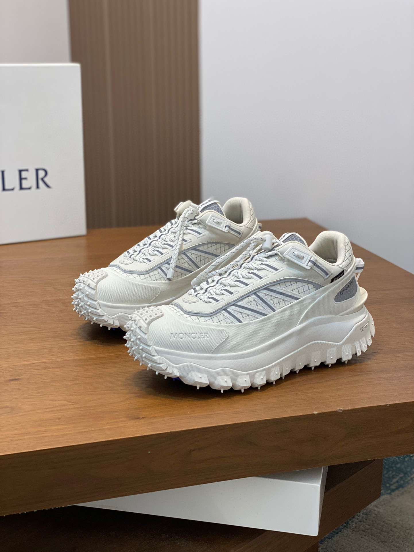 몽클레어 Moncler 스니커즈