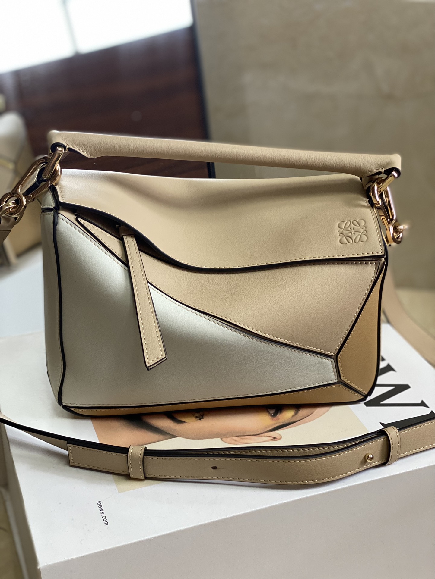 로에베 Loewe 3001 Puzzle Bag 24cm