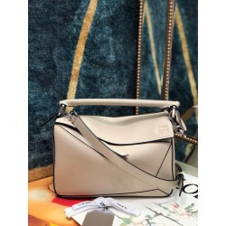 로에베 Loewe 3001 Puzzle Bag 24cm