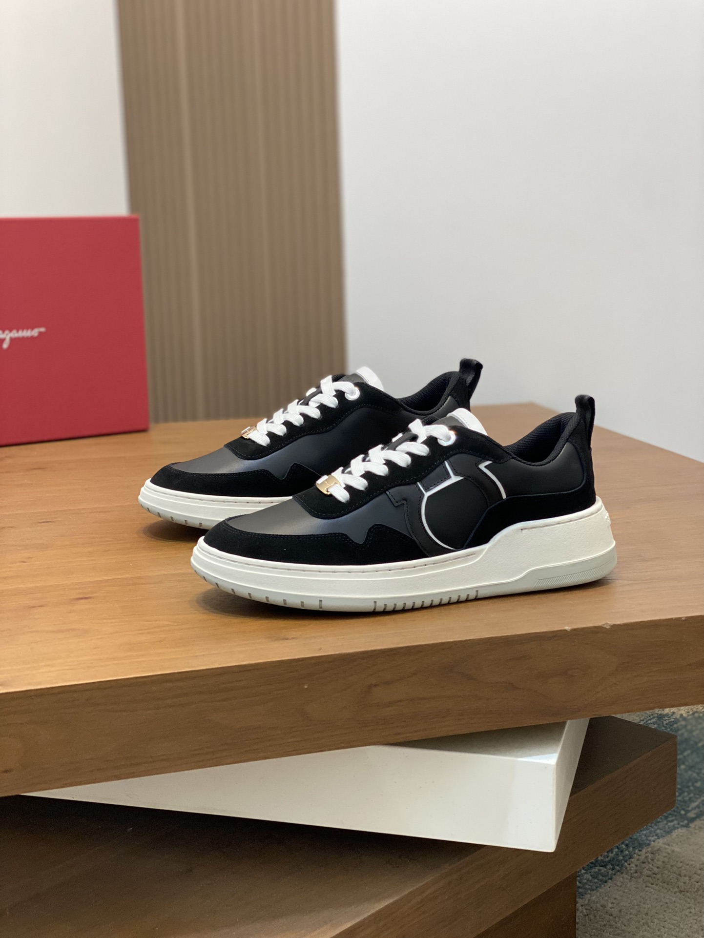 살바토레 페라가모 Salvatore Ferragamo 스니커즈
