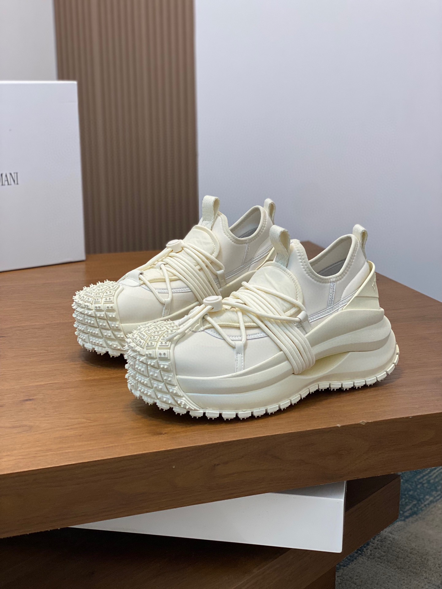 아르마니 Armani 스니커즈